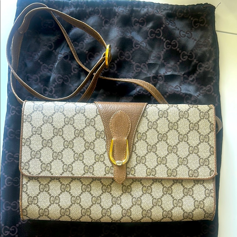 Gucci GG Supreme leather cross body vintage bag